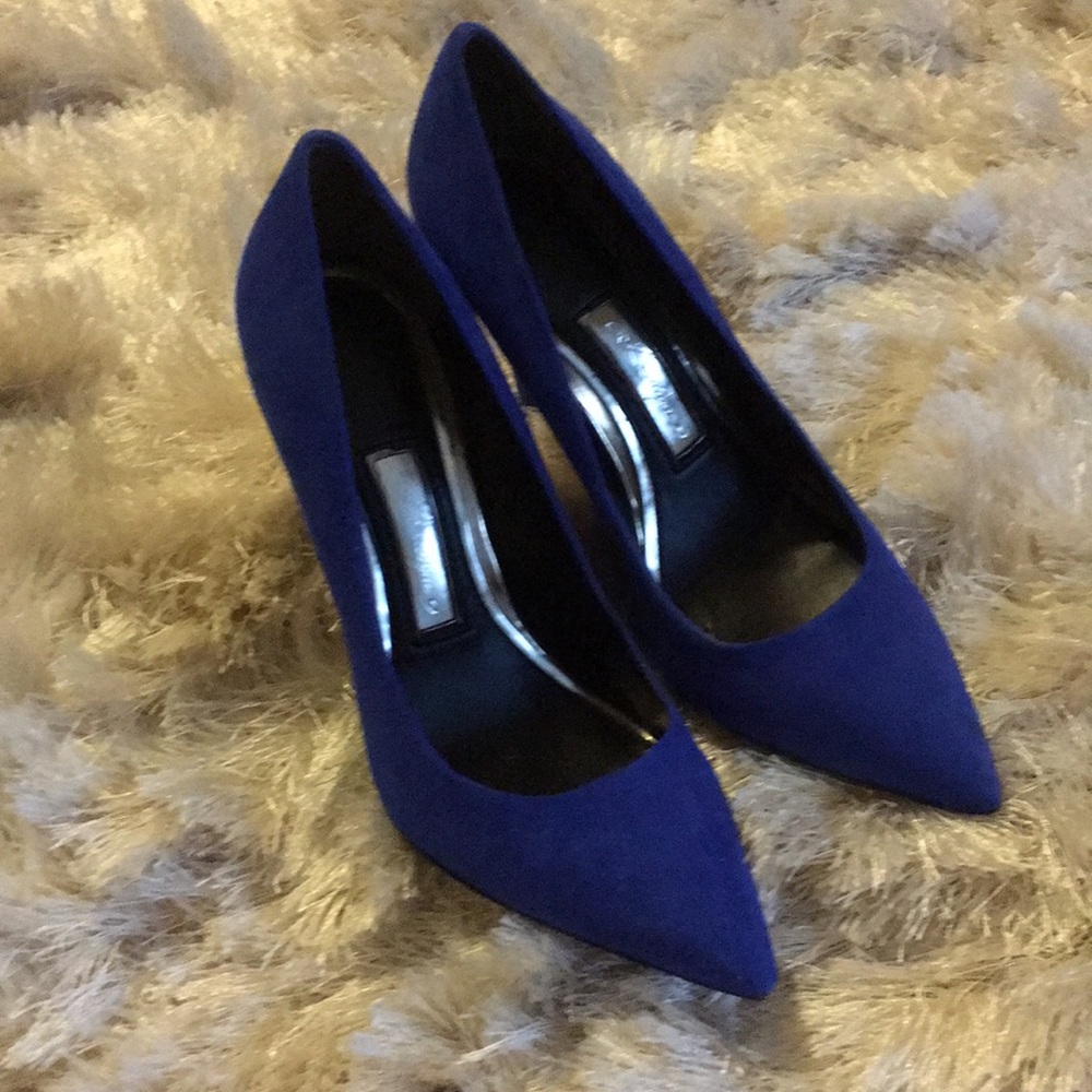 Never worn. New without box.